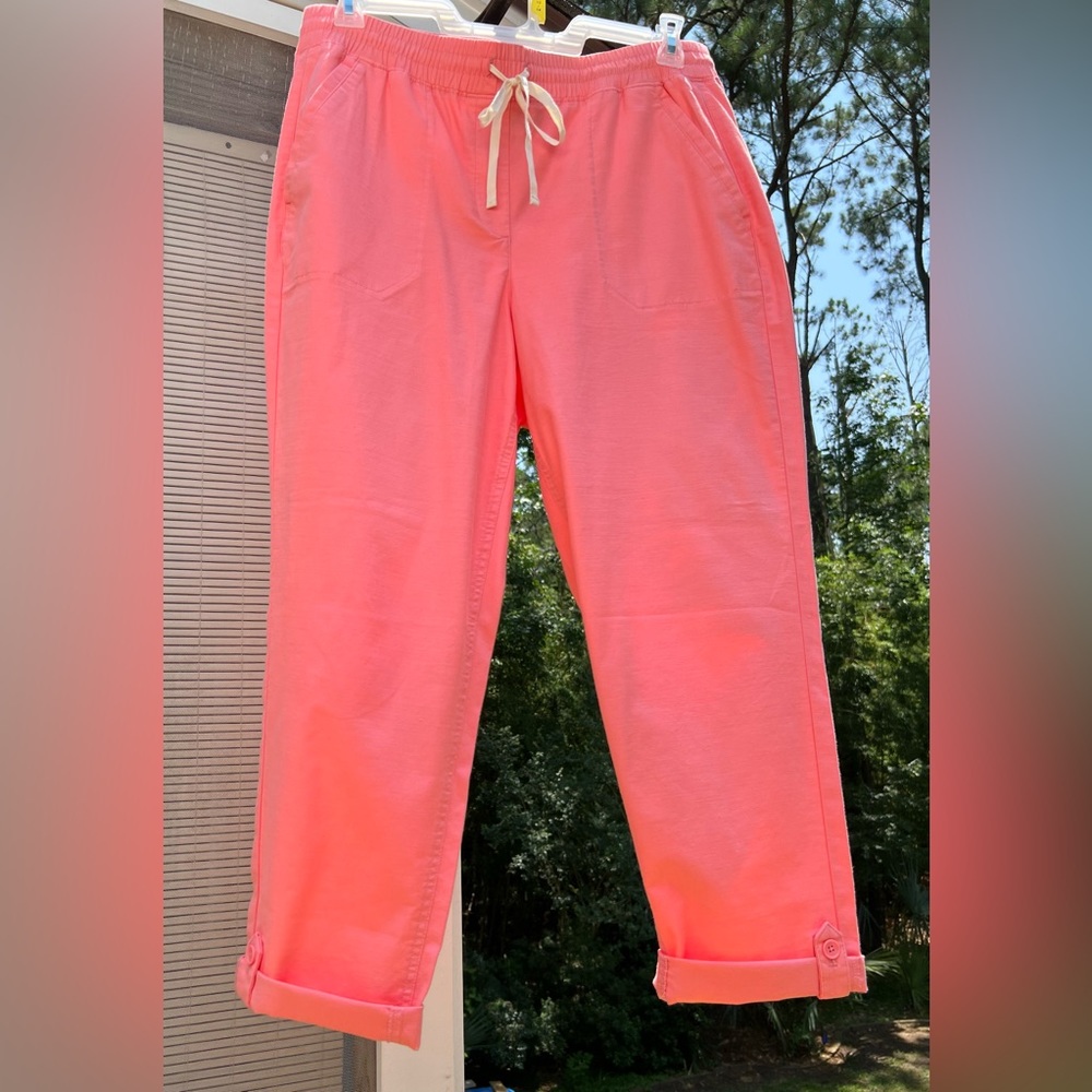 Talbots peach linen crops.Size L no tags. Never worn. Brand new condition.